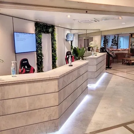 Résidence Graziella 621 * Juan-les-Pins